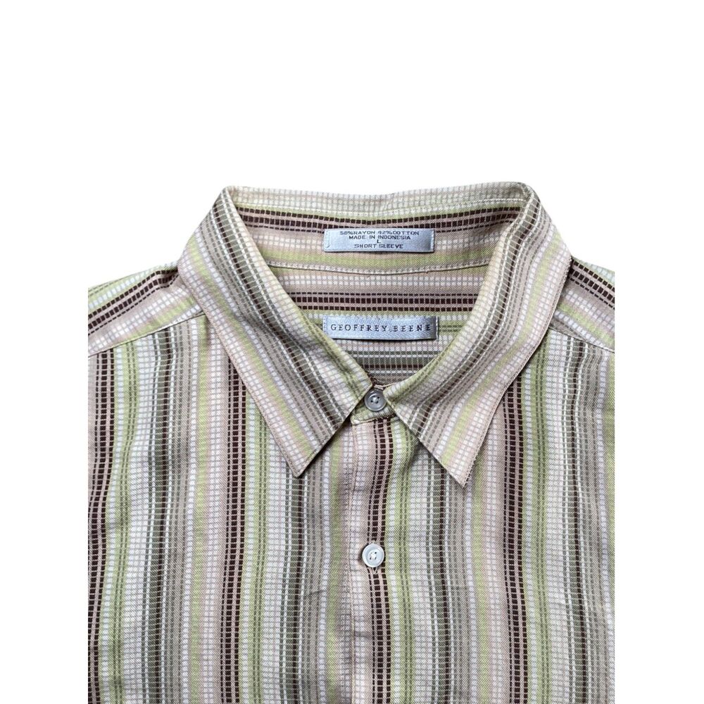 Geoffrey Beene Men’s Short Sleeve Button Up Shirt – Size Large